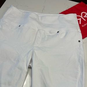 Ruby Ribbon white jean leggings. New. XL